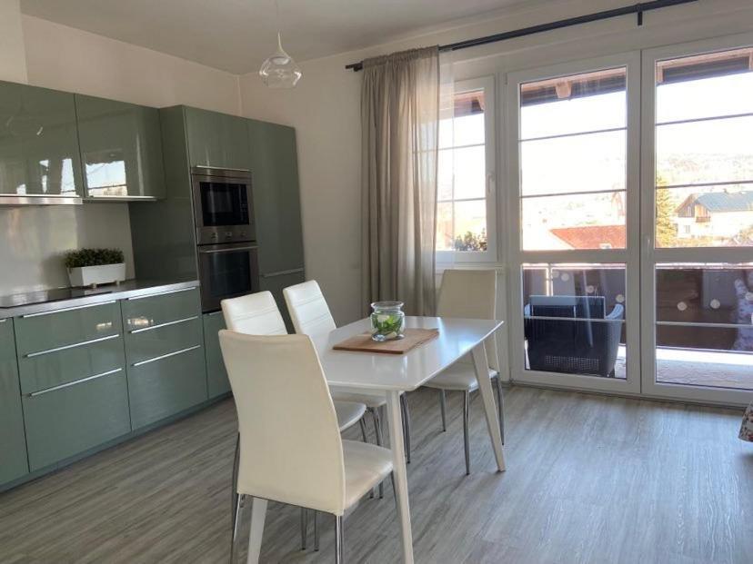 Apartman Na Vysine Daire Vrchlabí Dış mekan fotoğraf